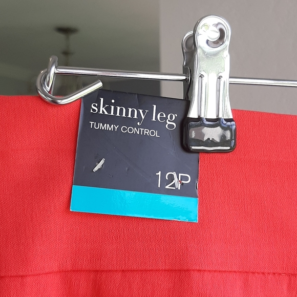 Skinny leg pant - Picture 5 of 9